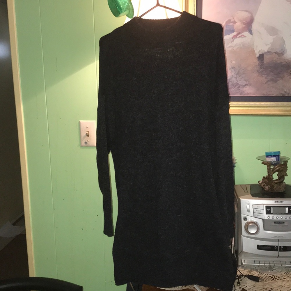 Long sleeve sweater slight on the sides